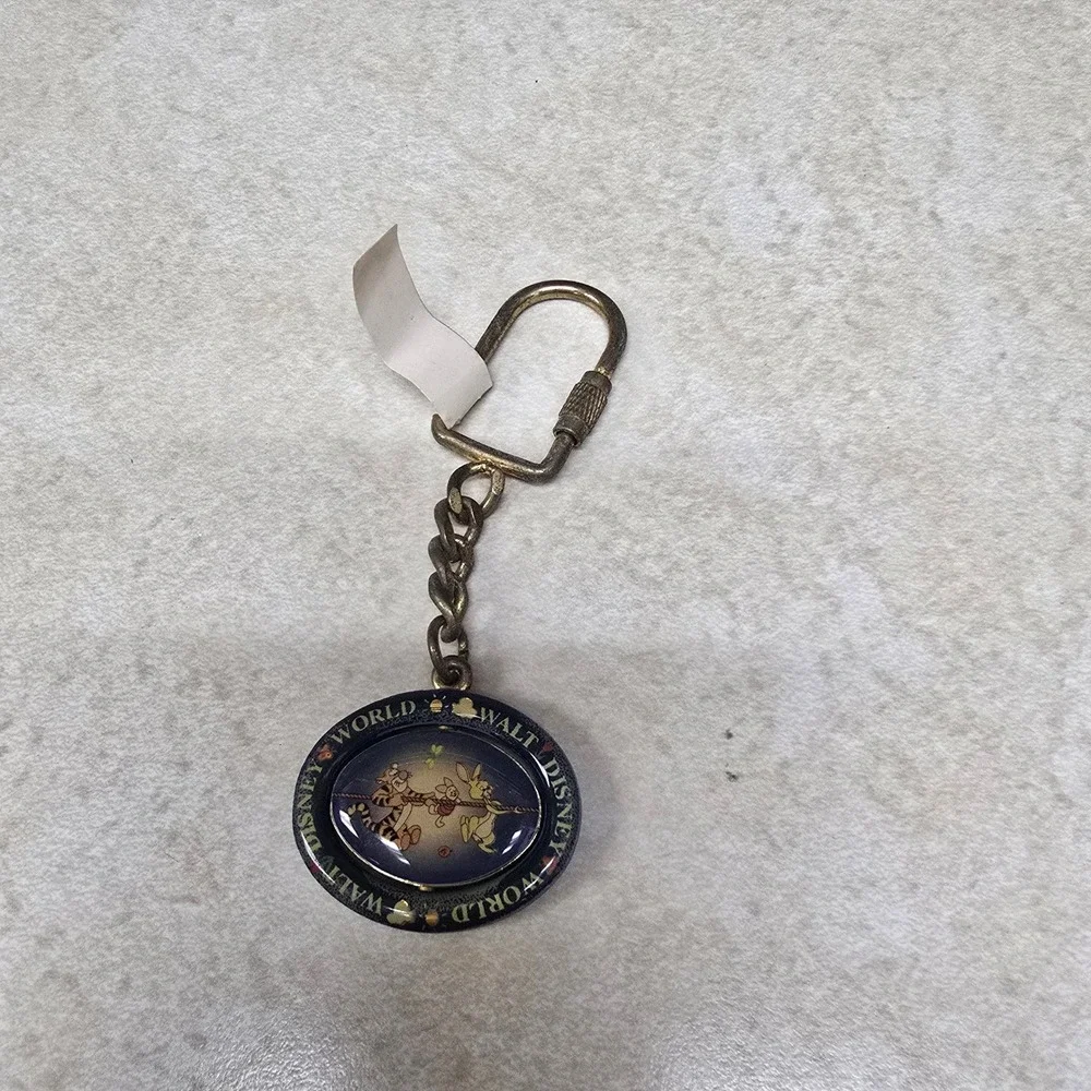 Vintage Walt Disney World Winnie the‎ Pooh Spinner Keychain Tigger Eeyore Piglet